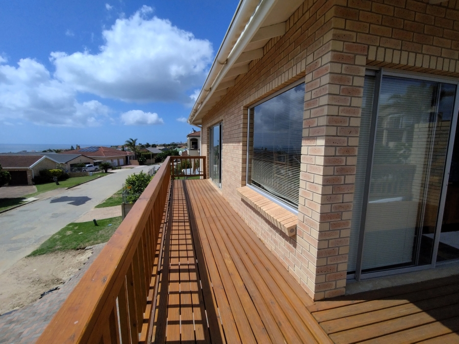 3 Bedroom Property for Sale in Wavecrest Eastern Cape